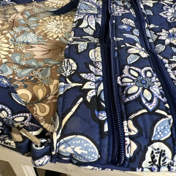 Vera Bradley Set-Crossbody Purse Blue Floral Design And Matching Wristlet - Picture 11 of 16